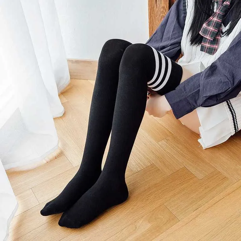 Sexy Socken sexy schwarze weiße 3 Streifen Schuluniform über kniehoch hohe Socken Kalbsocken Lolita Cosplay Kostüm Japanische Studentensocken 240416