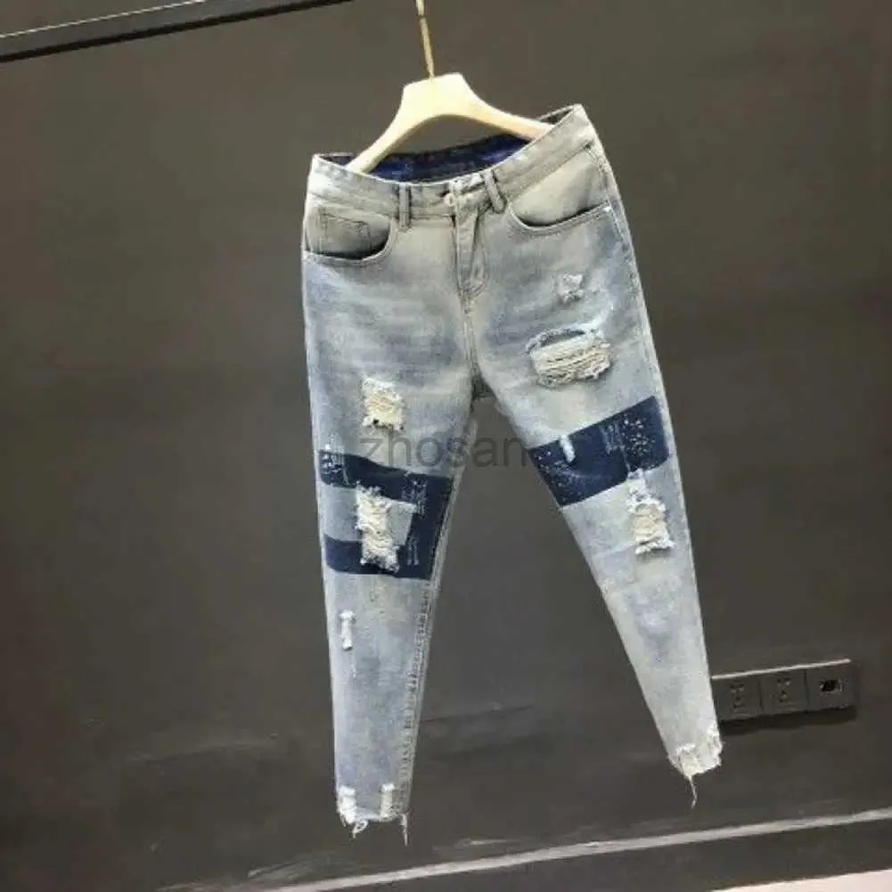 Mäns jeans Simple Ripped Easy Care Men Slim-Montering Dress Up Denim Pants D240417