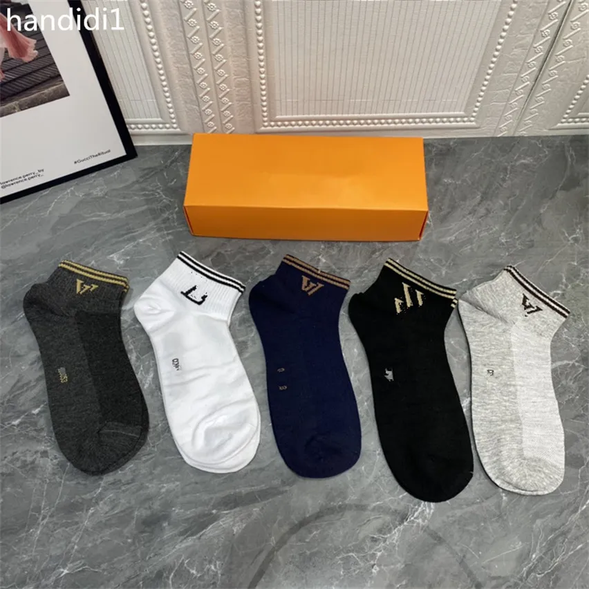 Chaussettes masculines créatrices de couleurs solides L Classic Breathable Blanc Black Fashion Fashion Femme pour hommes Chaussade de sports de haute qualité Box G17