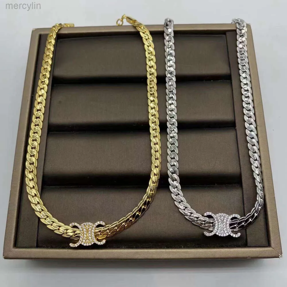 Designer Celiene Jewelry Celins Celis New French Minimalist Collarbone Necklace with Japanese and Korean Design Full Diamond Choker Wide Flat Snake Skin