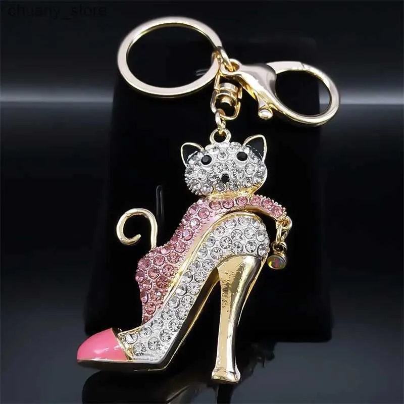 مفاتيح حبل الحبل الوردي كات عالية الكعب أحذية قلادة مفتاحية الذهب لون راينستون حامل السحر المجوهرات llaveros para mujer lujo k5236s01 y240417
