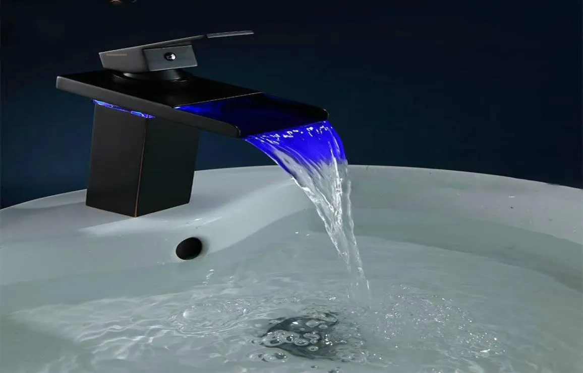 Robinet LED à eau noire Pobinet de salle de bain robinet en laiton mélangeur robinets cascade de cascade froide bassin de grue froide Tap2166598