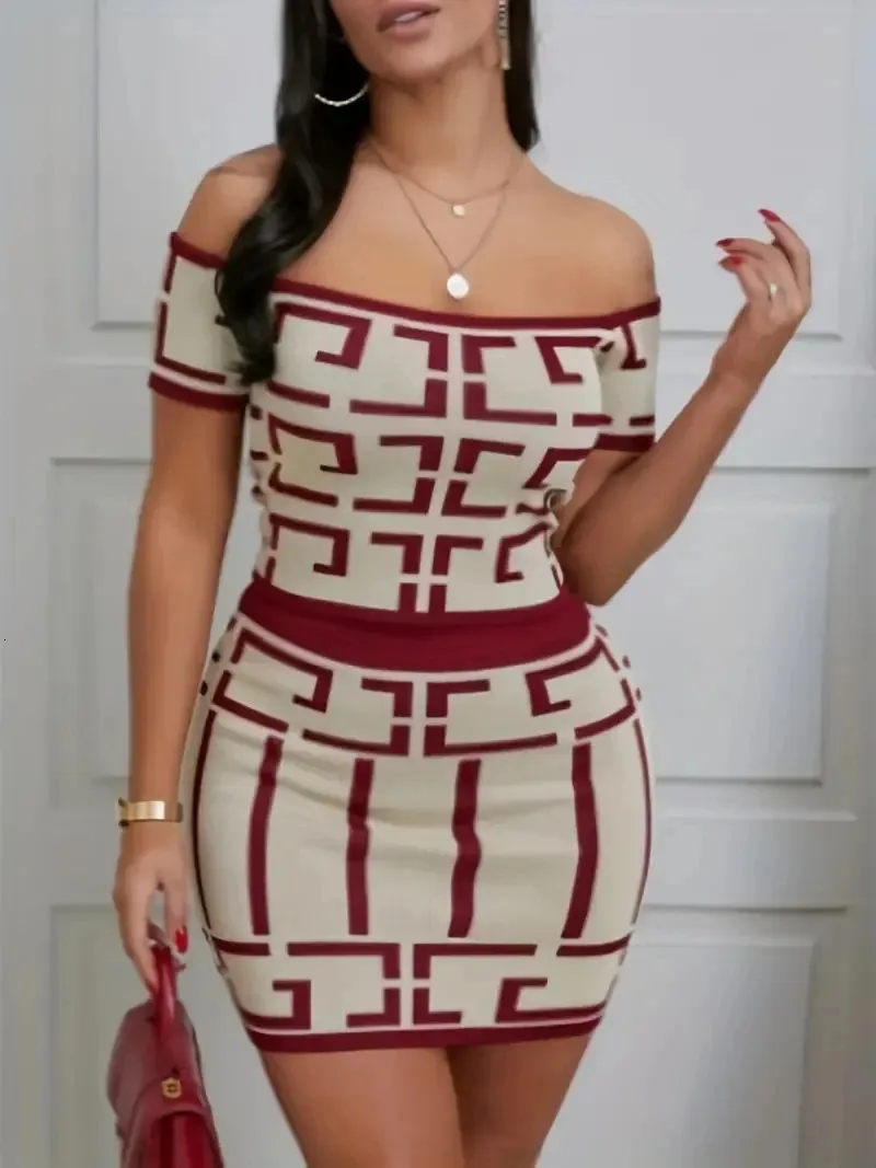 Seksowna geometryczna druk dwuczęściowy na ramię z krótkim rękawem Top High talia Slim Spirt Outfits Women Clothing 240415