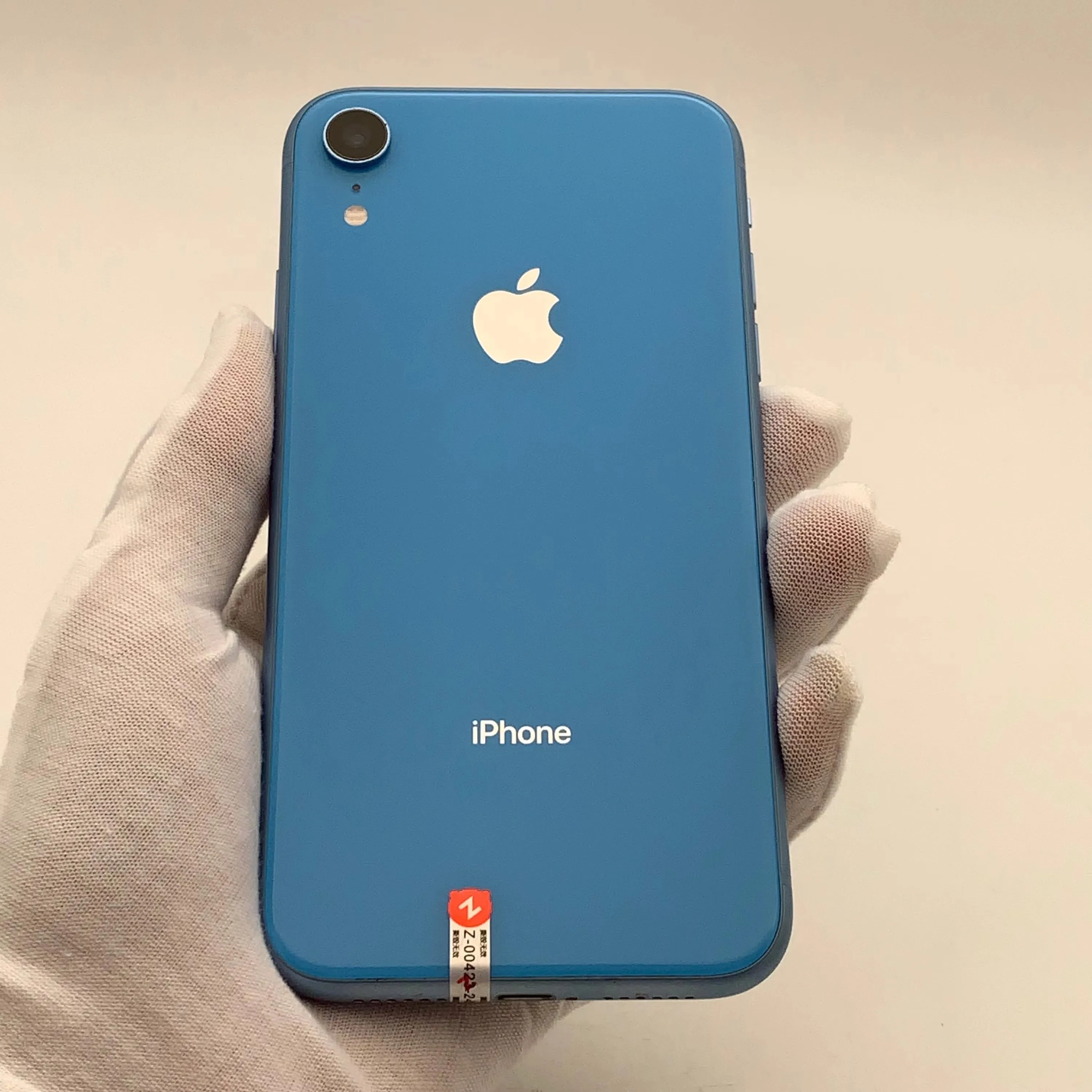 6.1 Inç Retina Ekran, 3GB RAM Ve Hexa Core Işlemci Yi TL8