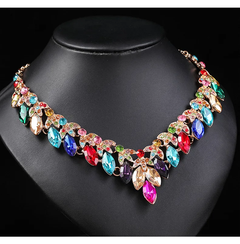Retro Temperament Crystal Necklace Earrings Set High-grade Alloy Jewelry Accessories for Woman Women Girl Wholesale Factory #068