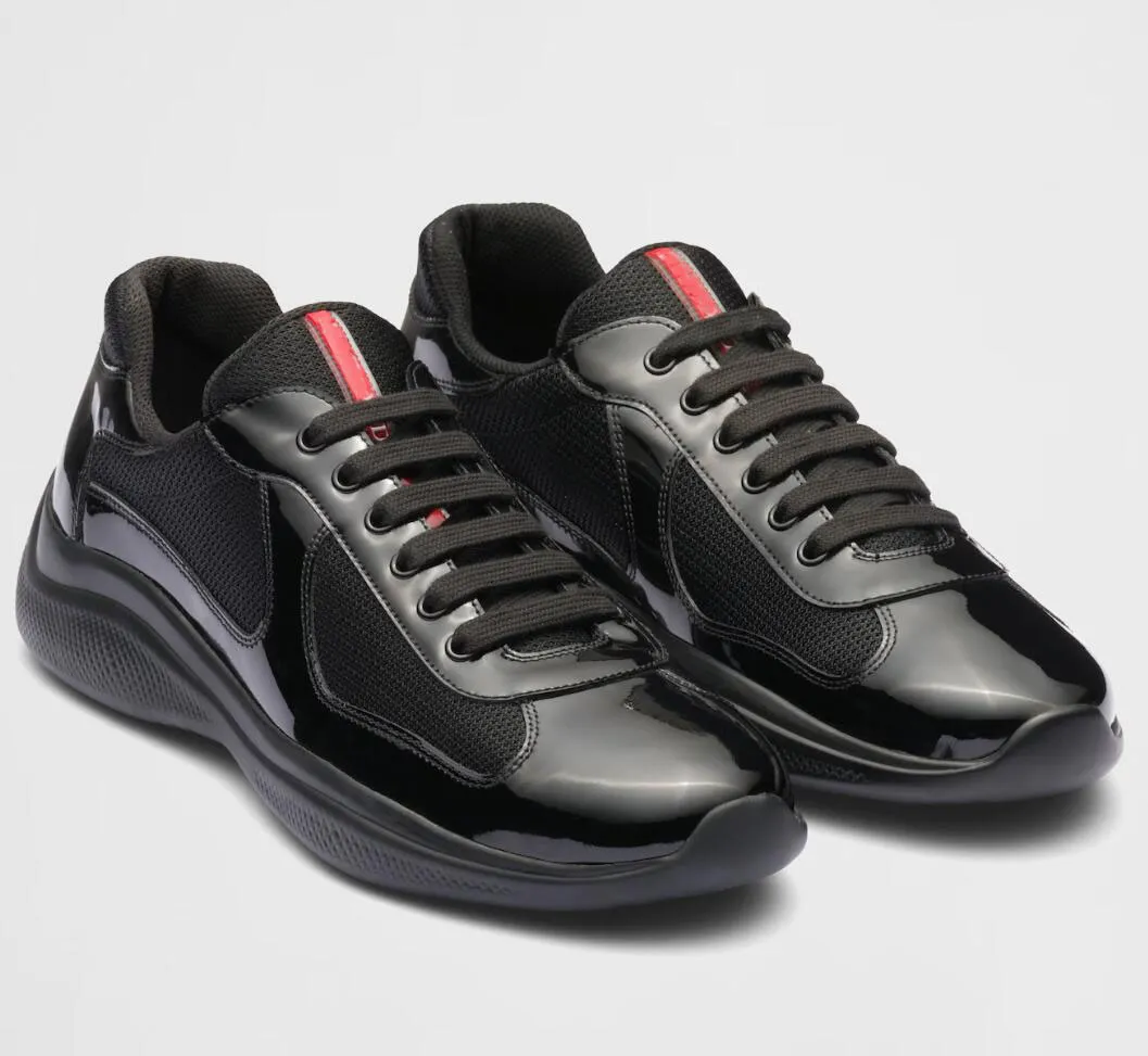 2024 Cool Top Design Sapatos Sapatos Homens de Couro Branco Black Treinadores de Luxo Design Skate Walking EU38-46