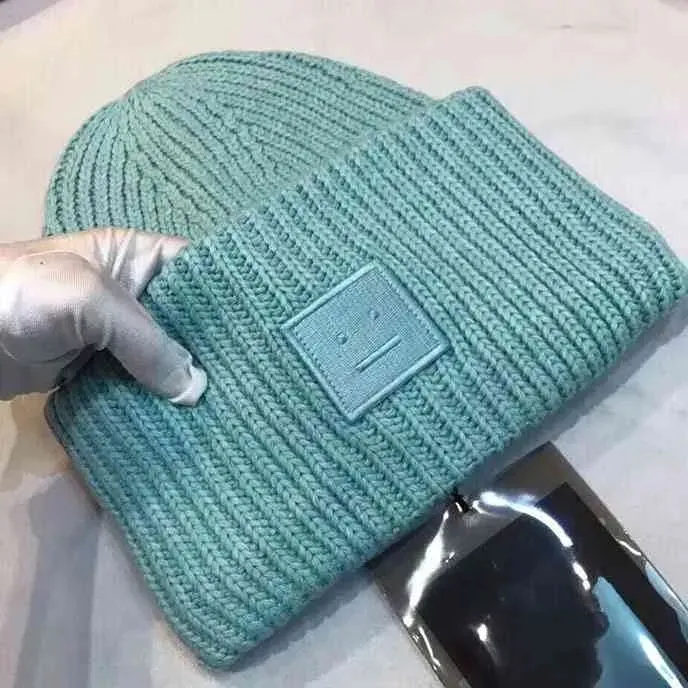 Gülümseme Kış Şapkaları Kadınlar için Karışmış Örgü Yün Gülümseyen Yüz Çift Çift Cap Lady Threed Örgü Beanie Chapeau Femme