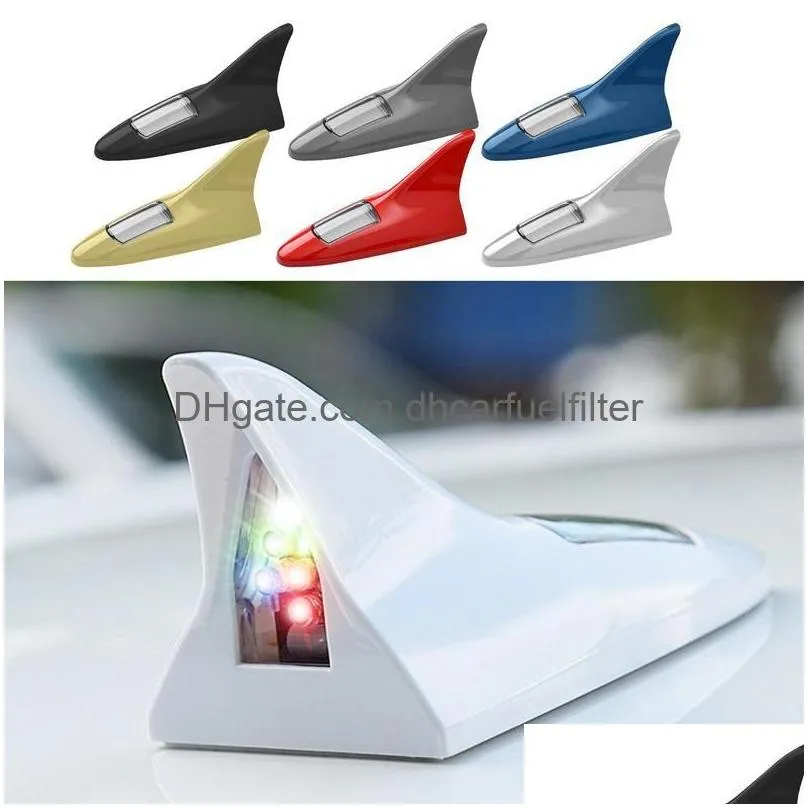 Lumières décoratives voiture anti-talonnage d'antenne d'ailettes de requin solaire toit de toit de modification de la LED de chute de chute de gouttes