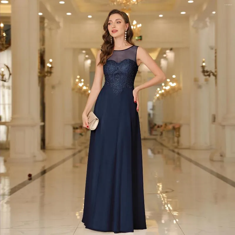 Feestjurken Elegant marineblauw Lace Long Prom For Women 2024 Mouwloze chiffon avond formele jurken bruiloft