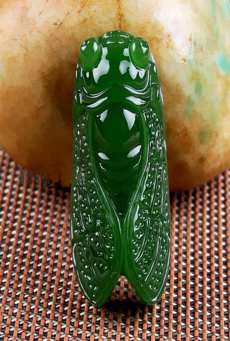 100 Green Jade Jade China Carving Collection Natural Stone Cicadas Collier Pendentif Lucky Amulet Jade Amateurs de statues Pendant 7265316