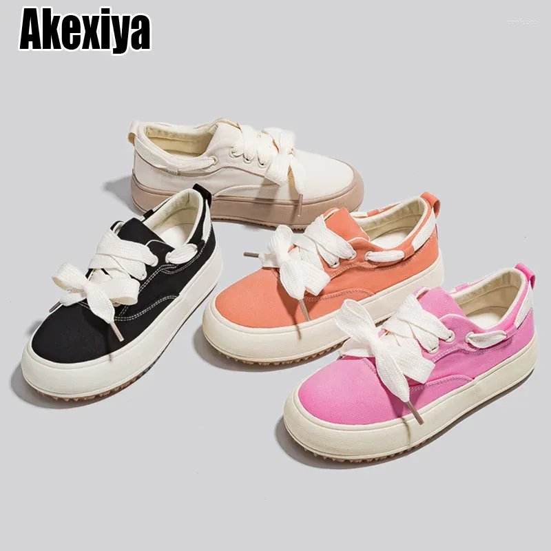 Casual Shoes 2024 Autumn Girl's Sneakers Canvas Chic Fashion for Women Arelegancal Wygodne, koronkowe studenci