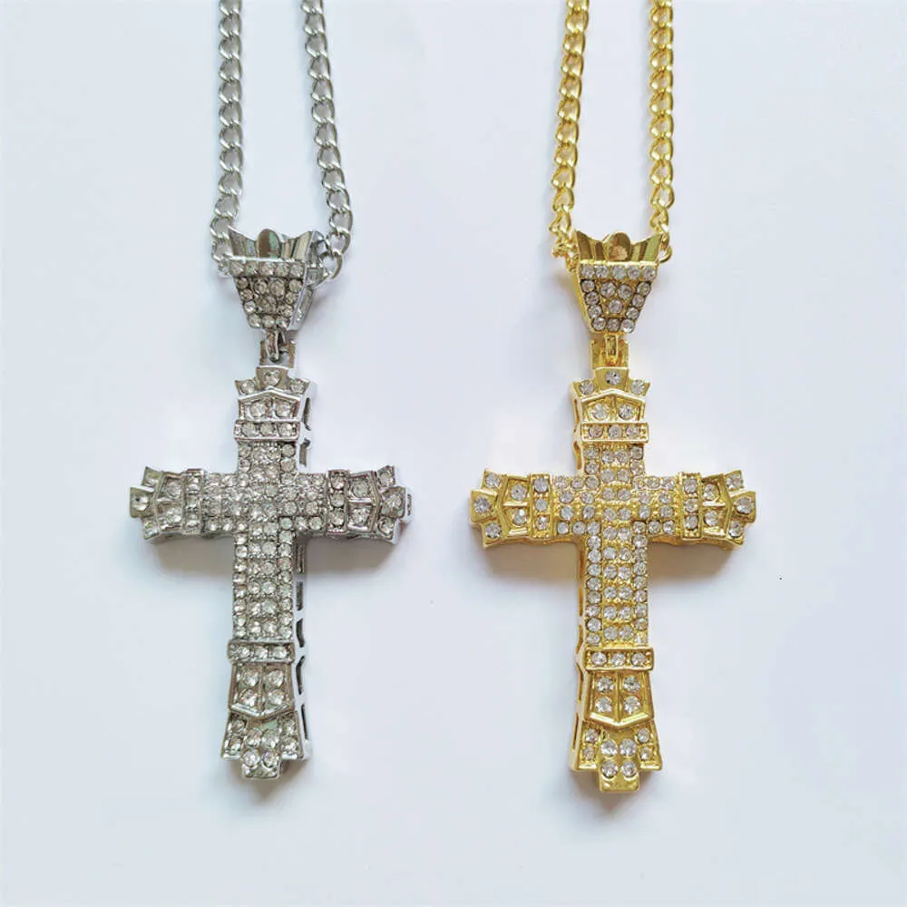 Designer halsband Mens Hip-Hop Full Diamond Cross Halsband med Diamond Cross-halsband kubansk ihålig personlighet hänge