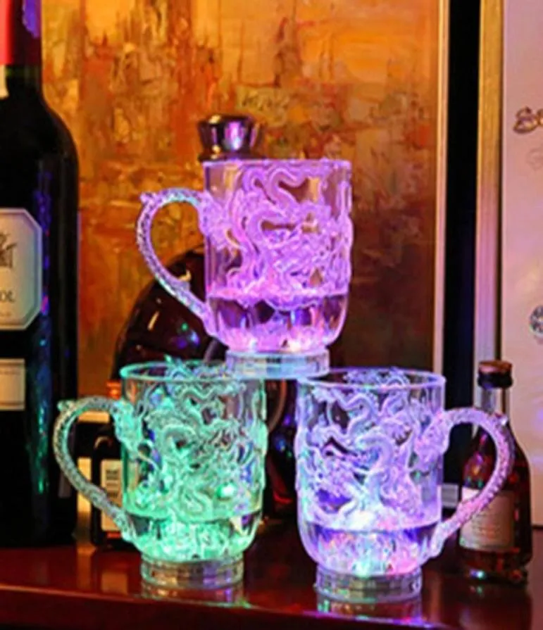 머그잔 Led Dragon Cup Glowing Glass Wine Beer Flashing Light Mug Coffee Tea Whisky Bar Travel Gift2982733