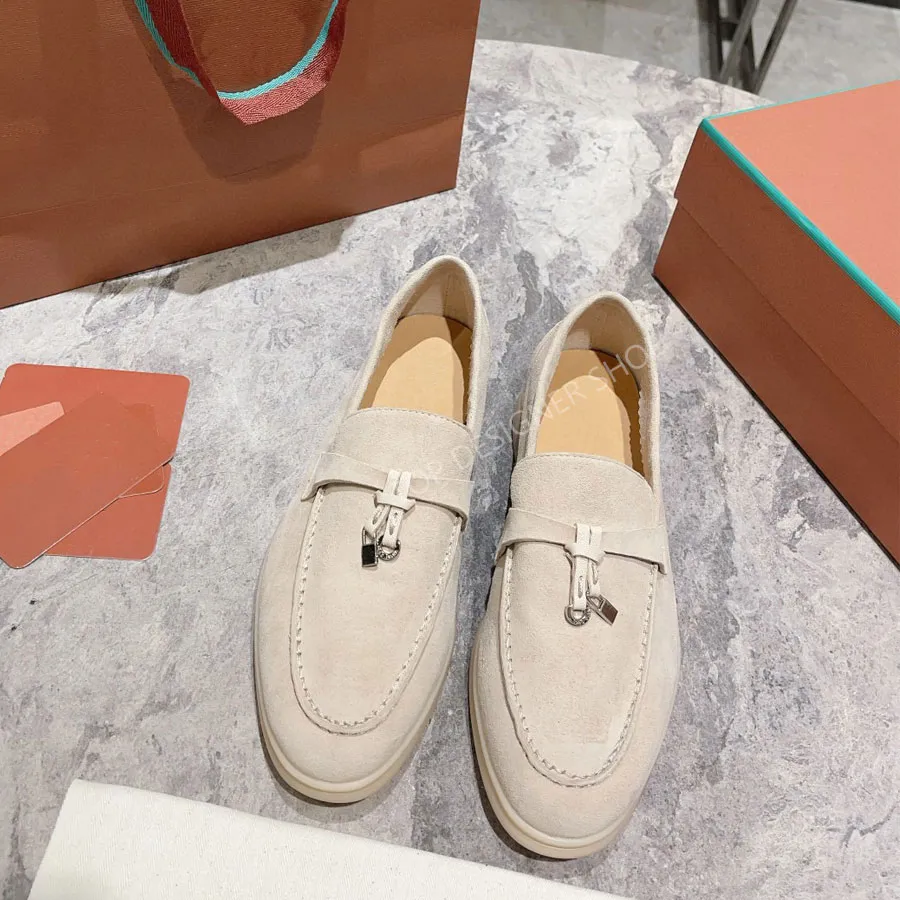 Couples Chaussures Summer LP Walk Charms Embellifhed Suede Moccasins Women's Locs's Véricing en cuir Cuir Flats décontractés Men de luxe Designers Flat Robe Shoe Factory Footwear