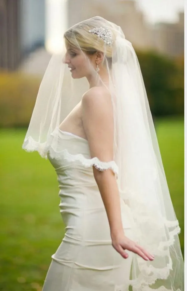 Arrivée Diamond 2021 New Veil Lace Appliques Edge Wedding Veil Bridal Accessoires avec peigne Mariage 9935465