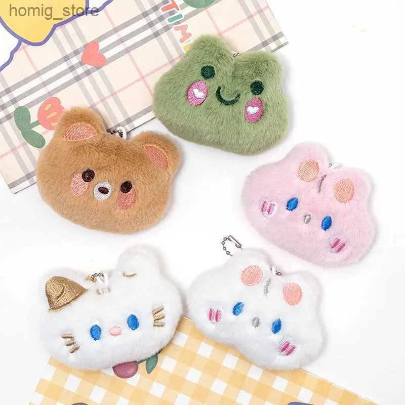 Tornari peluche Phlush Nome Orso Tasta portachiavi carini sullo zaino Accessori giocattoli con orso piccolo per ragazze Keys Cartoon Keys Keychain Y240415