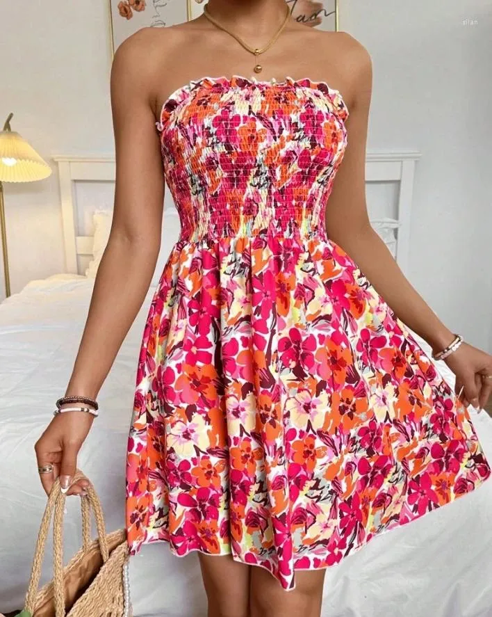 Casual Dresses Women's Chest Wrapped Dress 2024 Summer Floral Print Bandeau Shirred Sexig ärmlös semester Mini