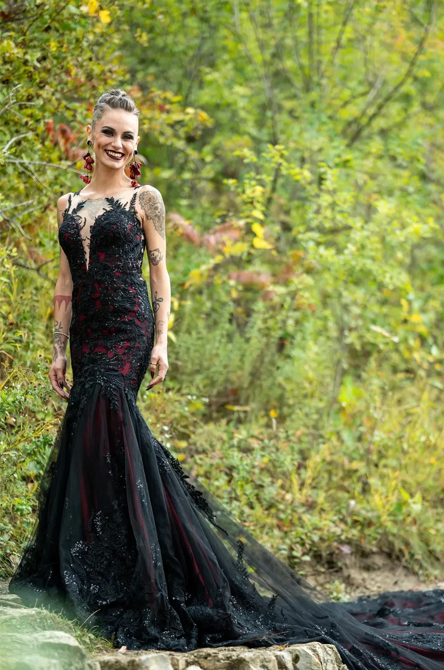 Wedding Dresses Mermaid Style: Gothic Black Lace Mermaid Wedding