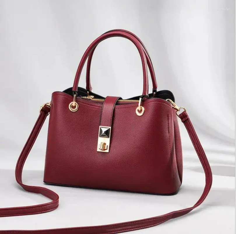 Sacs à bandouliers 2024 Luxury Lady Tote Handbag Fashion Elegant Messenger Sac Messager grande capacité