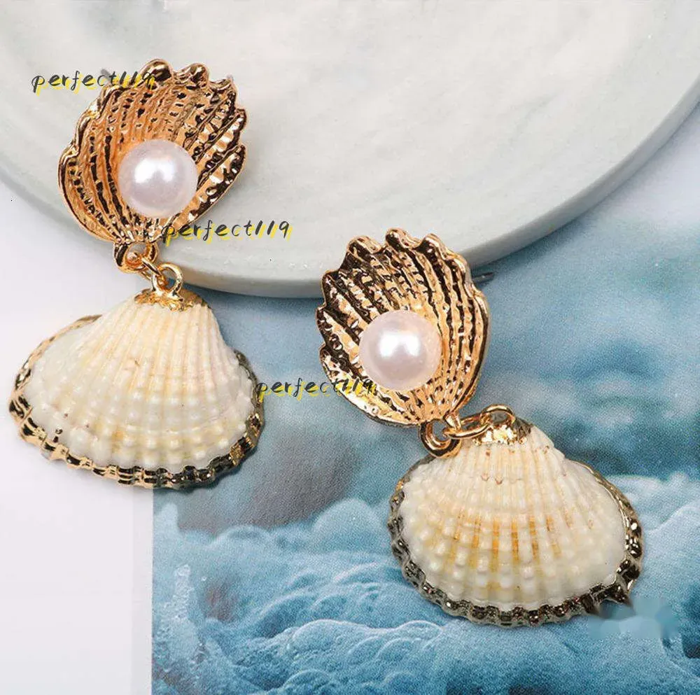 Stud Stud Factory 2024 Trend Nowy naturalny Pearl Shell Cool Wind Super Fairy Personality Fashion Kolczyki Orecchini Luksusowe projektant Earri