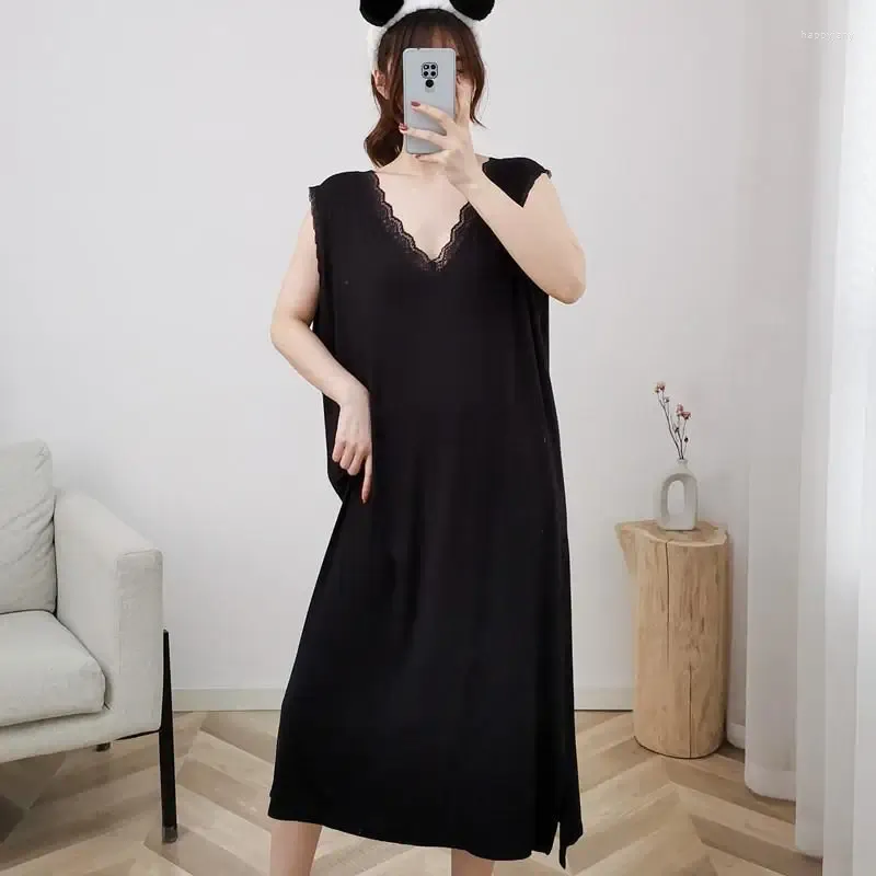 Vêtements de nuit pour femmes plus taille 5xl 150kg d'été de nuit longue V nighthirt à la maison