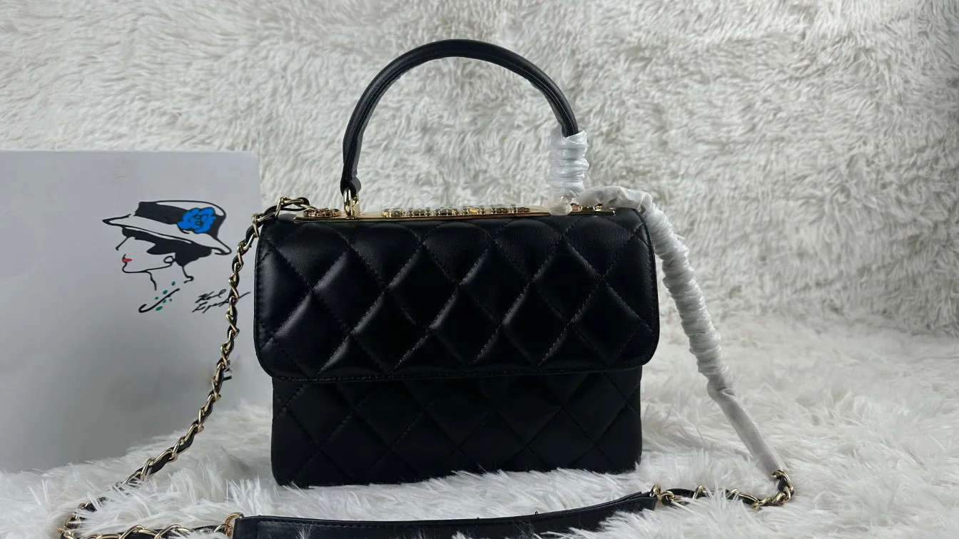 Ünlü marka kadınlar tote çanta tasarımcısı çanta gerçek deri kuzu derisi mini messenger çanta crossbody klasik kanatlı kadın çantalı cüzdan x235 altın zincirleri hobo çanta