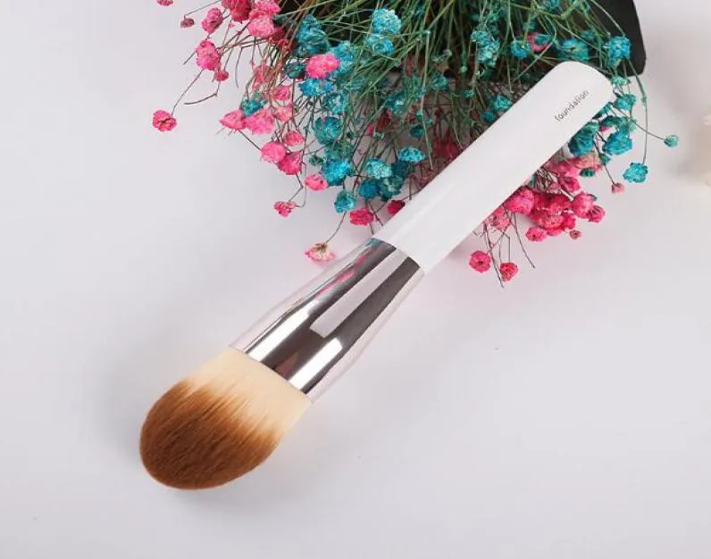 TongueShed Foundation Brush BB Cream Brush Makeup Brush Tool Beauty3047567