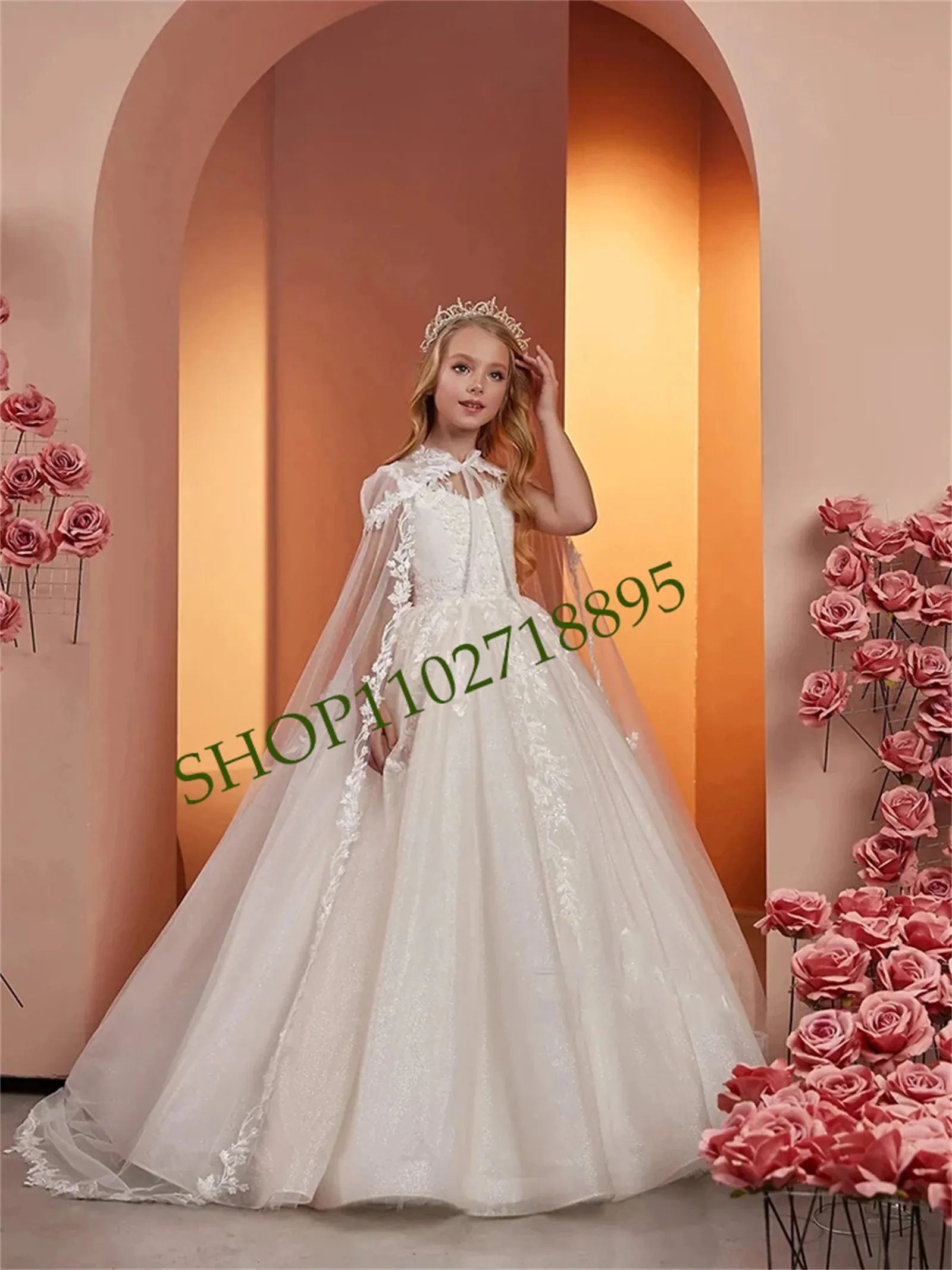 Святки слоновой кости изысканное платье Princess Princess Ball Prome Costumes Costumes Flower Girls Dress для свадеб с Cape 240413