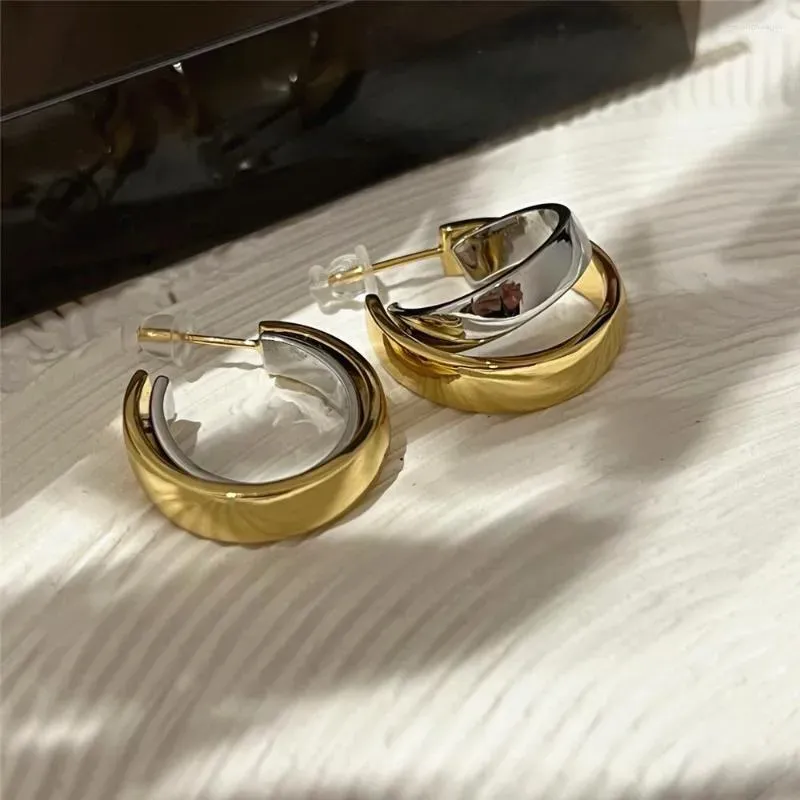 Stud Studörhängen glansig guld- och silverfärgkontrast Design Halva ring Slidble CSHAPED RETRO PERSONALITY LADIES ACCTIONERS