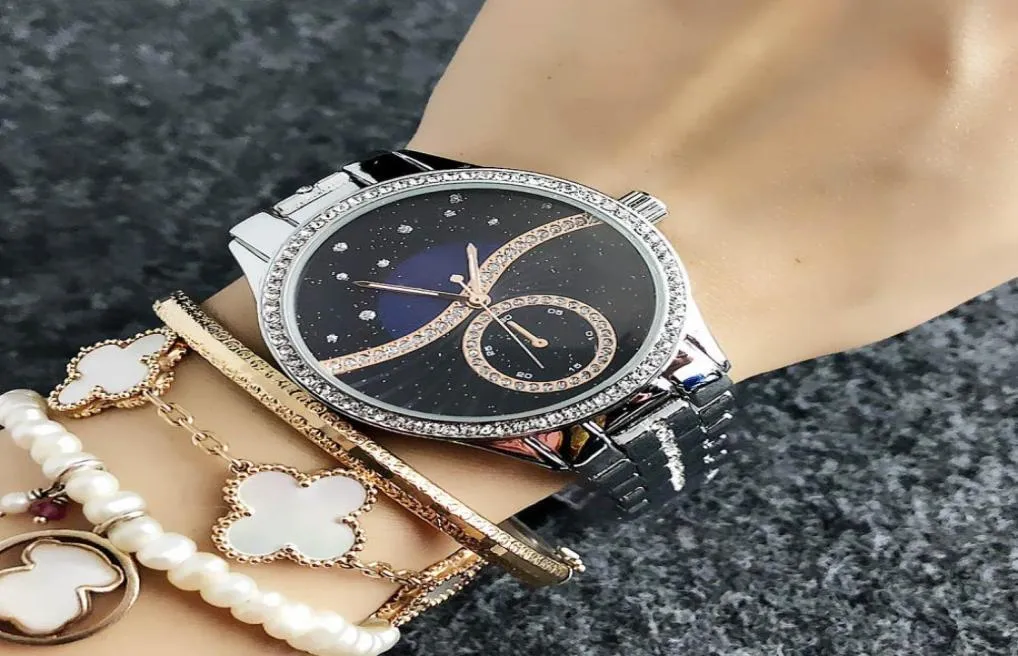 Marque de design de cristal de mode Femme Lady Girl Girl Metal Steel Band Quartz Wrist Watch M747331623