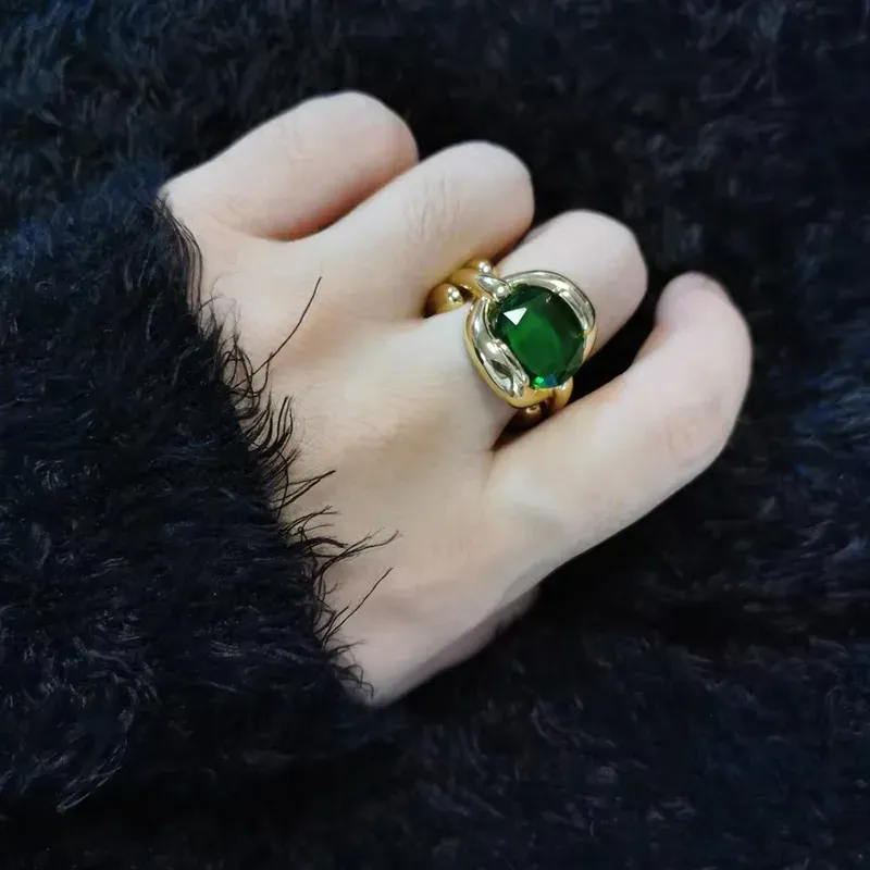 Anéis jóias de hip hop cor de alta retenção cor simples anel de esmeralda moda pessoal bijoux retro insear tide nicho dedo anéis de dedo para wome