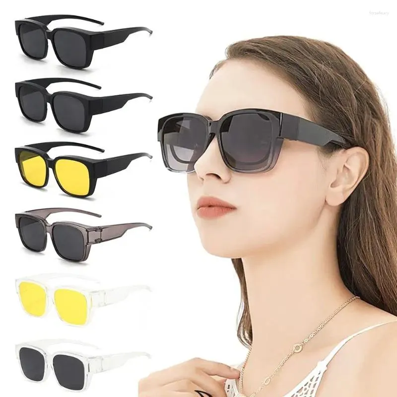 Óculos de sol para dirigir que podem ser usados sobre outros óculos se encaixam em tons quadrados polarizados.