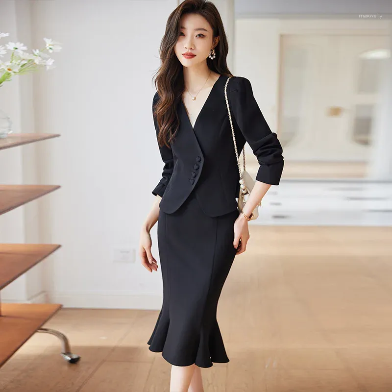 Elegant Skirts Suits 