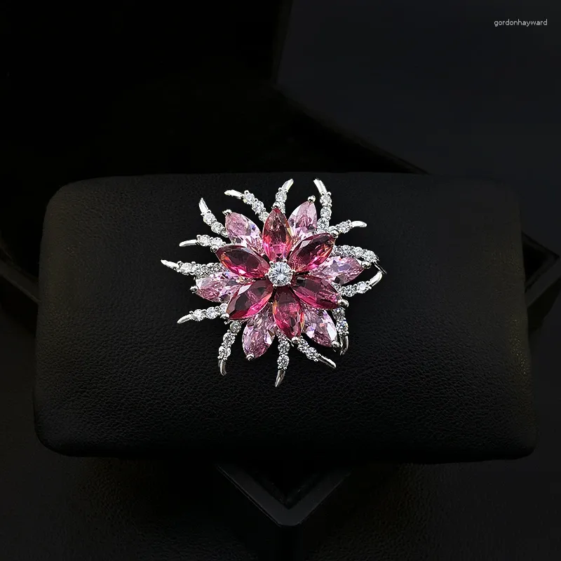 Broches 1709 exquise de fleur rose haut de gamme broche Broche de manteau en cristal de femme accessoires accessoires de luxe
