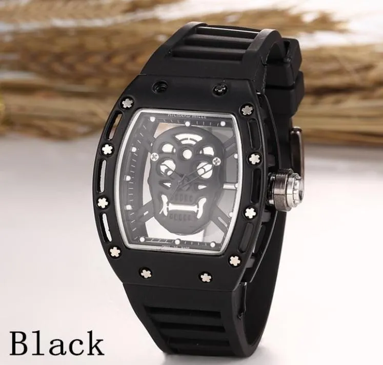 En 2019, des montres de sports de mode de loisirs pour hommes et femmes LOISIR FORME Quartz Watch9318736