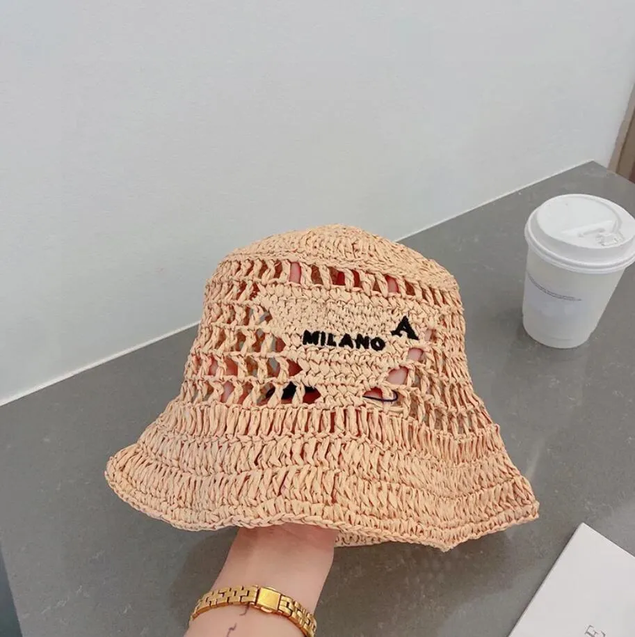 넓은 가슴 모자 버킷 밀짚 모자 디자이너 모자 손으로 짠 편지 여성 여름 해변 밀짚 하트 여행에 적합한 보닛 라피아 P 버킷 모자