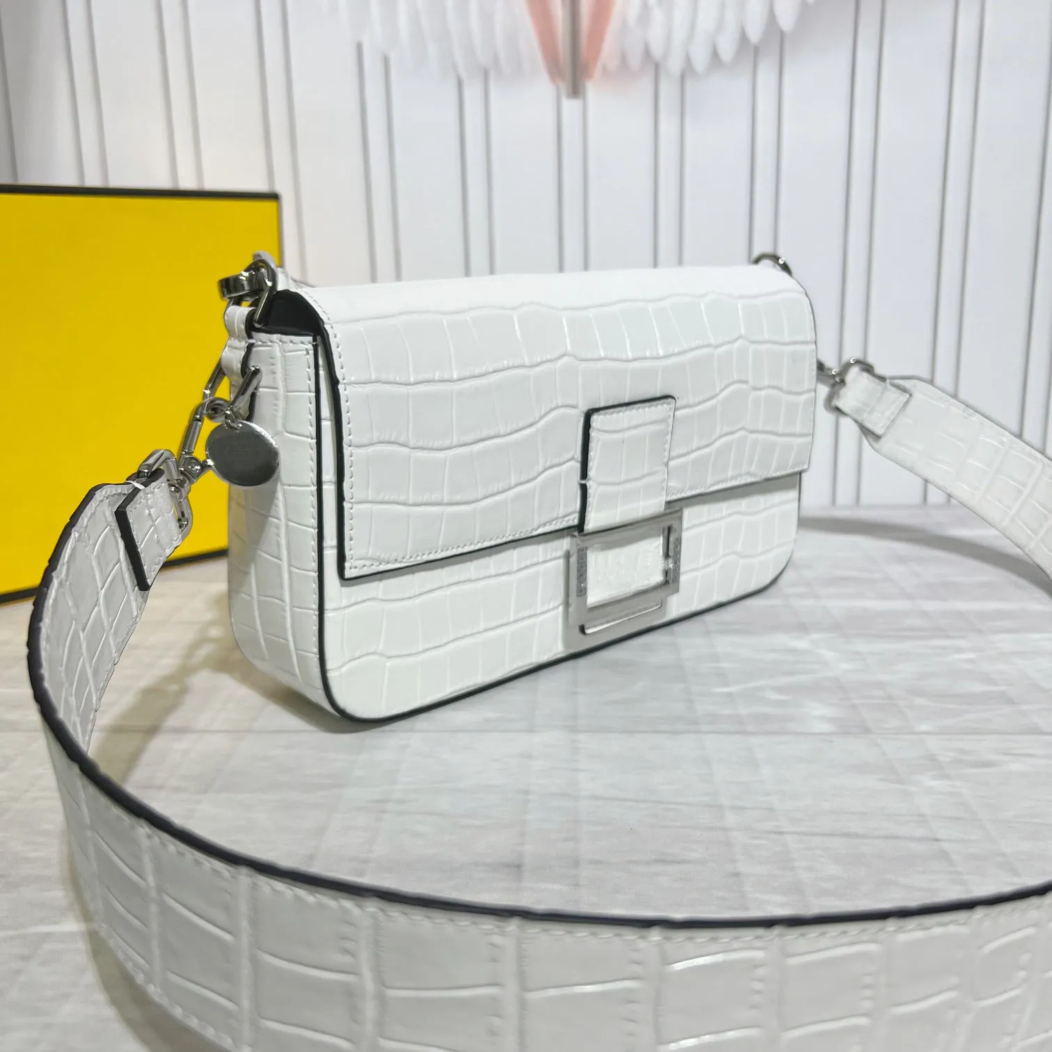 Projektantka torebka na ramię torebka torebka oryginalna skórzana łańcuch łańcucha wysokiej jakości torba na bagietkę 6a