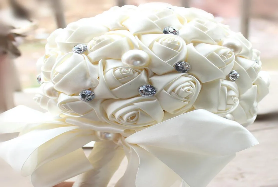 2017 Bouquets de mariage à la mariée à la crème bon marché perles perles bouquets artificiels bouquets bouquet de demoiselle d'honneur rose satin fleurs8306717
