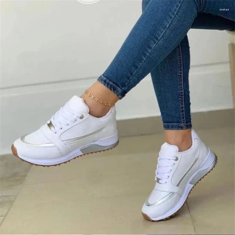 Casual skor kvinnor mode andas att gå platt sneakers gym vulkaniserad vit kvinnlig skor tennis