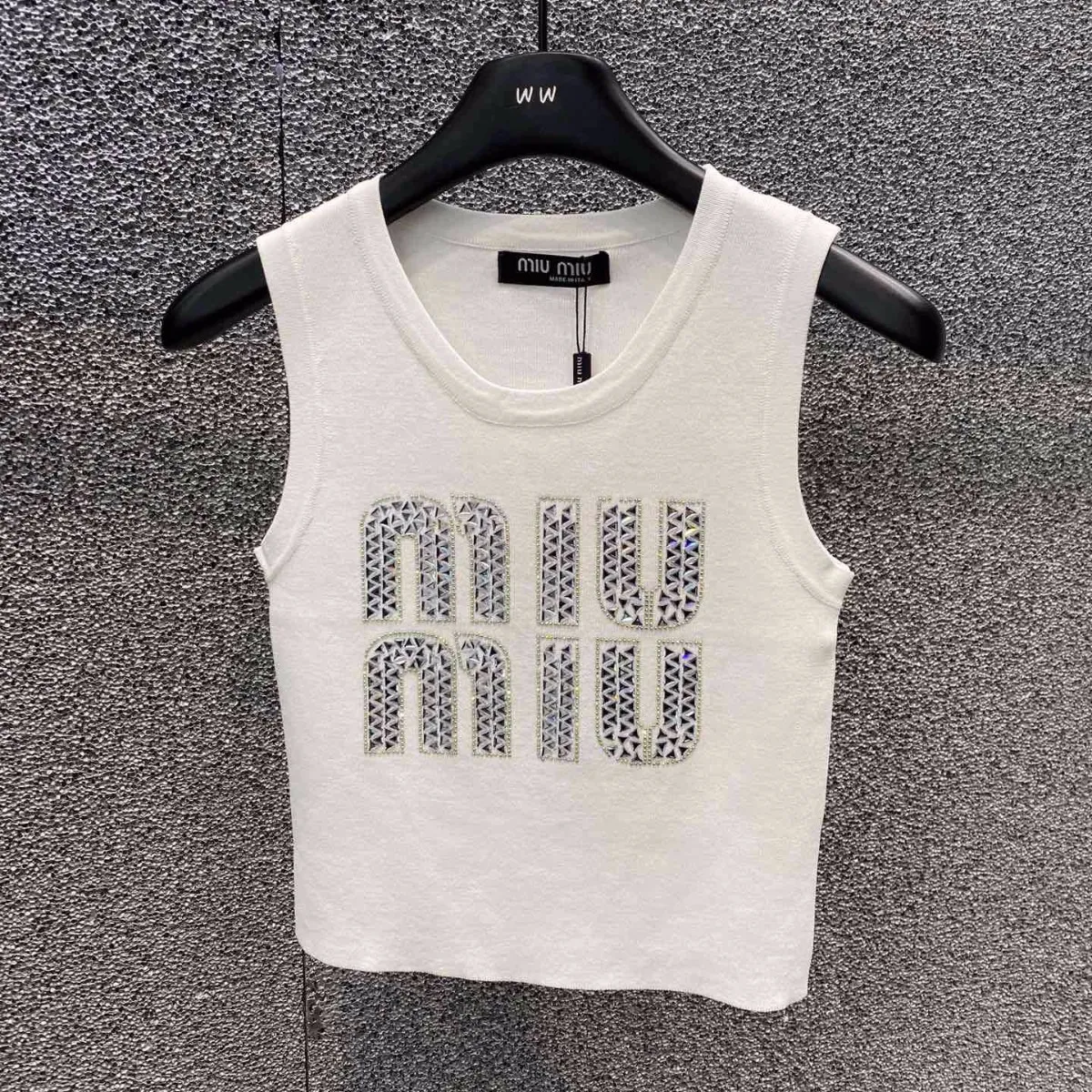 Miu Letter Diamond Tank Top Fashion Women's T-Shirt Summer Ladies Knit  Vests Tops Two Colors Women's Designer T-Shirt Letter Triangle Logo Tanks  Loose