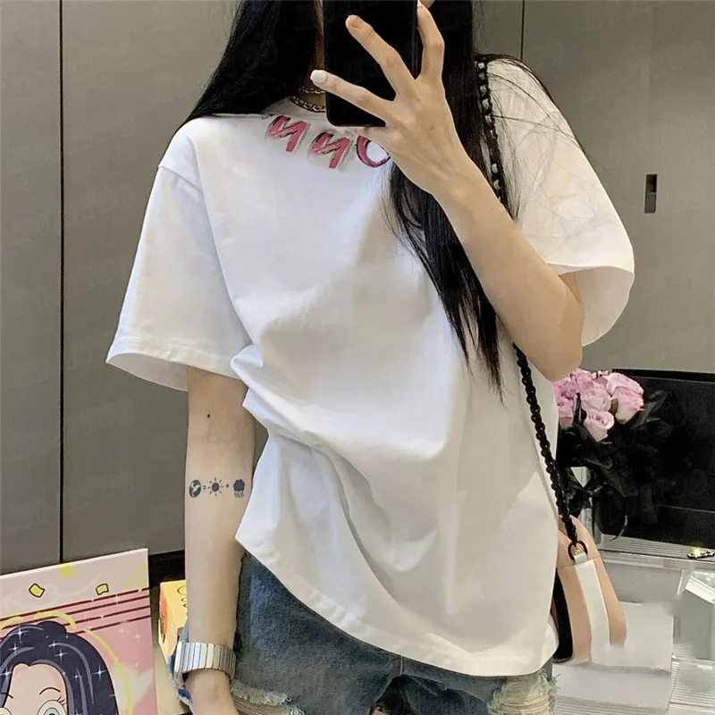 인쇄 된 T 셔츠 자수 데님 반바지 여성 디자이너 의류 디자인 찢어진 청바지 짧은 슬리브 티 탑 하이 스트리트 짧은 바지