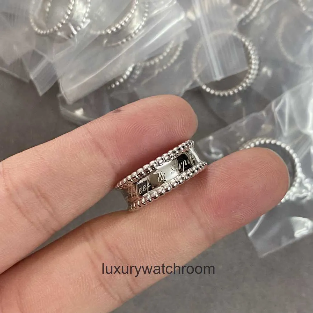High -end sieradenringen voor Vancleff dames VGOLD CNC Prachtig gesneden kenmerkende ring met ontwerp 18k roségouden kraal rand glanzende ring modieus en voor vrouwen