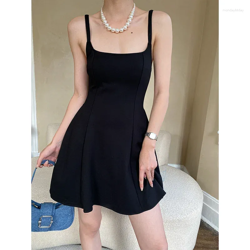 Casual Dresses Women French Square Neck Elastic Black Suspender Dress Roman Slim Fashion Mini Sexy Sweet Sleeveless Short Spring Summer