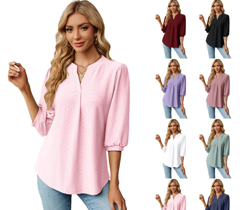 Klassisk t-shirt shopping V-ringning Lös och populär 2024 Vår/sommar ny solid färg spets krage jacquard långärmad topp för hemkläder