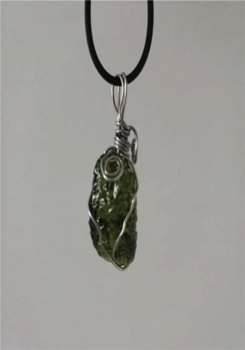 Naturalne zielone Aerolity Moldavite Crystal Falling Kamienne Energia Energia Apotropaiczna 4G6G Lot Linia Naszyjnik 10284803832962009