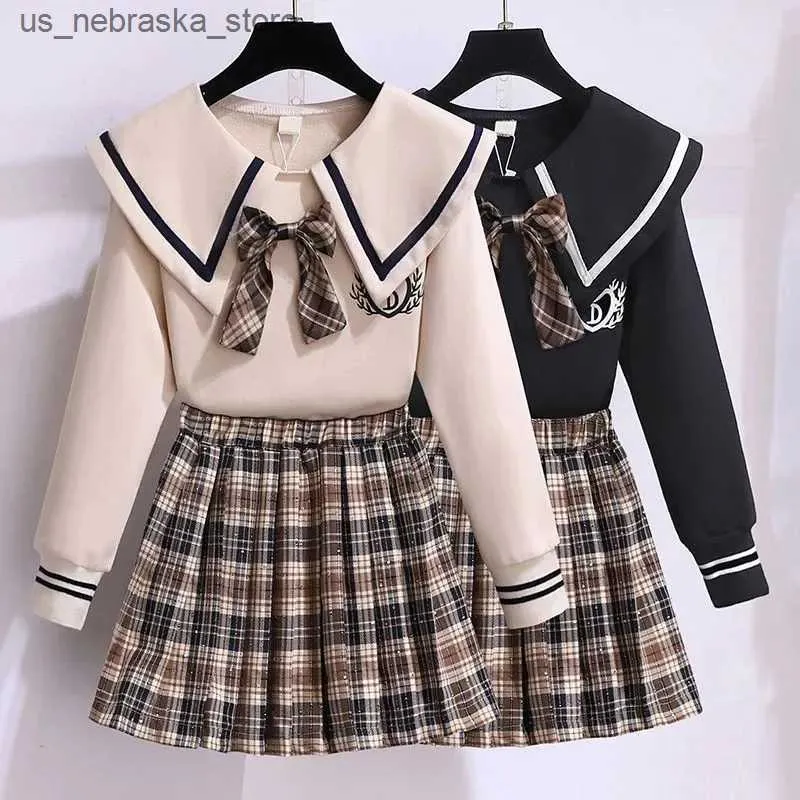 Robes de fille hiver adolescentes Vêtements Sailor Collier Pull tricoté avec un ensemble de ski plissé ordinaire en haut et en bas de deux pièces en deux pièces Q240418