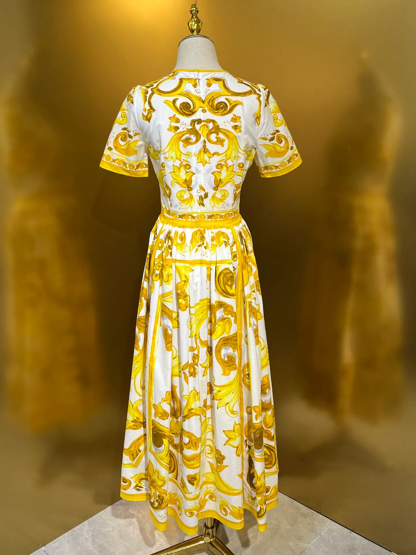 Women s Yellow White Porcelain Gathered Waist Short Sleeve Fit Flare Cami Dress