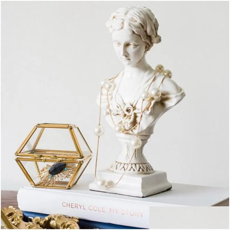 Decorative Objects & Figurines Resin Statue Home Scpture Character Ornaments Room Ation Accessories Art Desktop European Style 230302 Dhf94