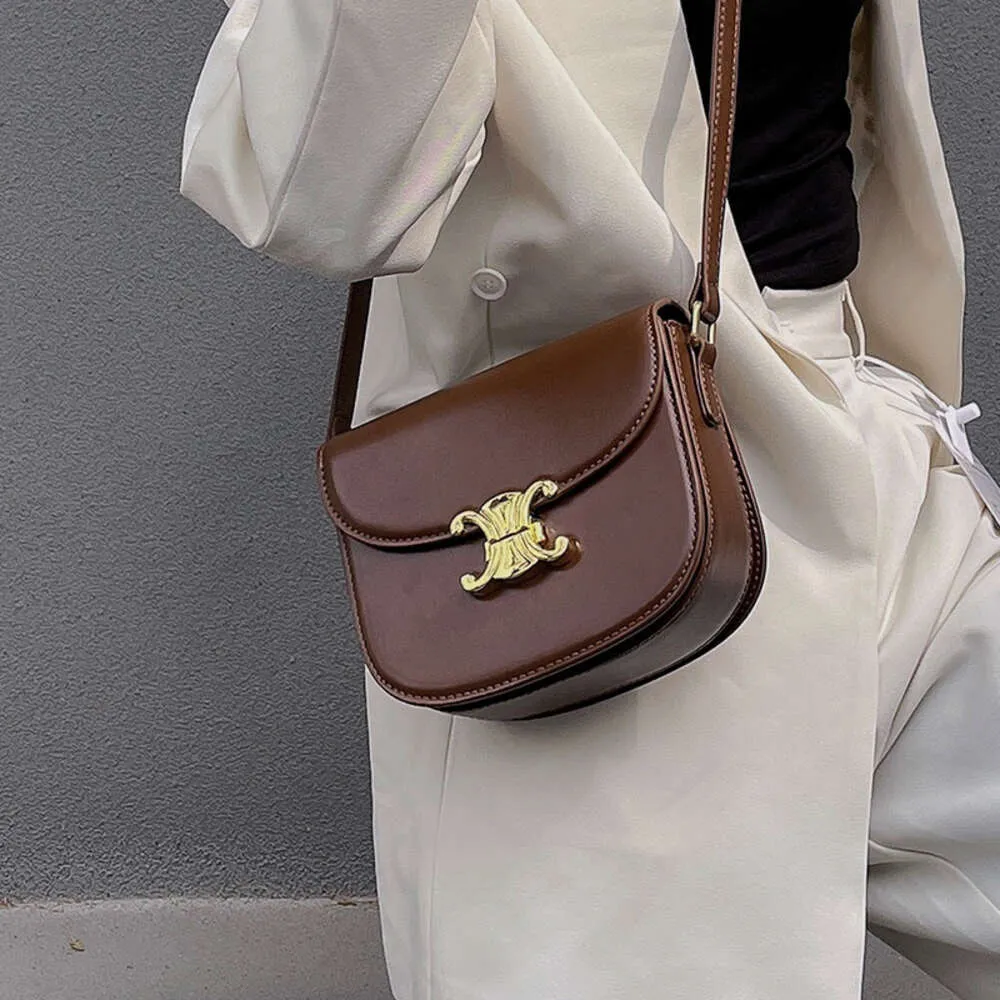 Genuine Leather Womens Bag 2023 New Crossbody Waist with a Sense of Luxury Niche Cowhide Soft Commuting Tofu Saddle for Women