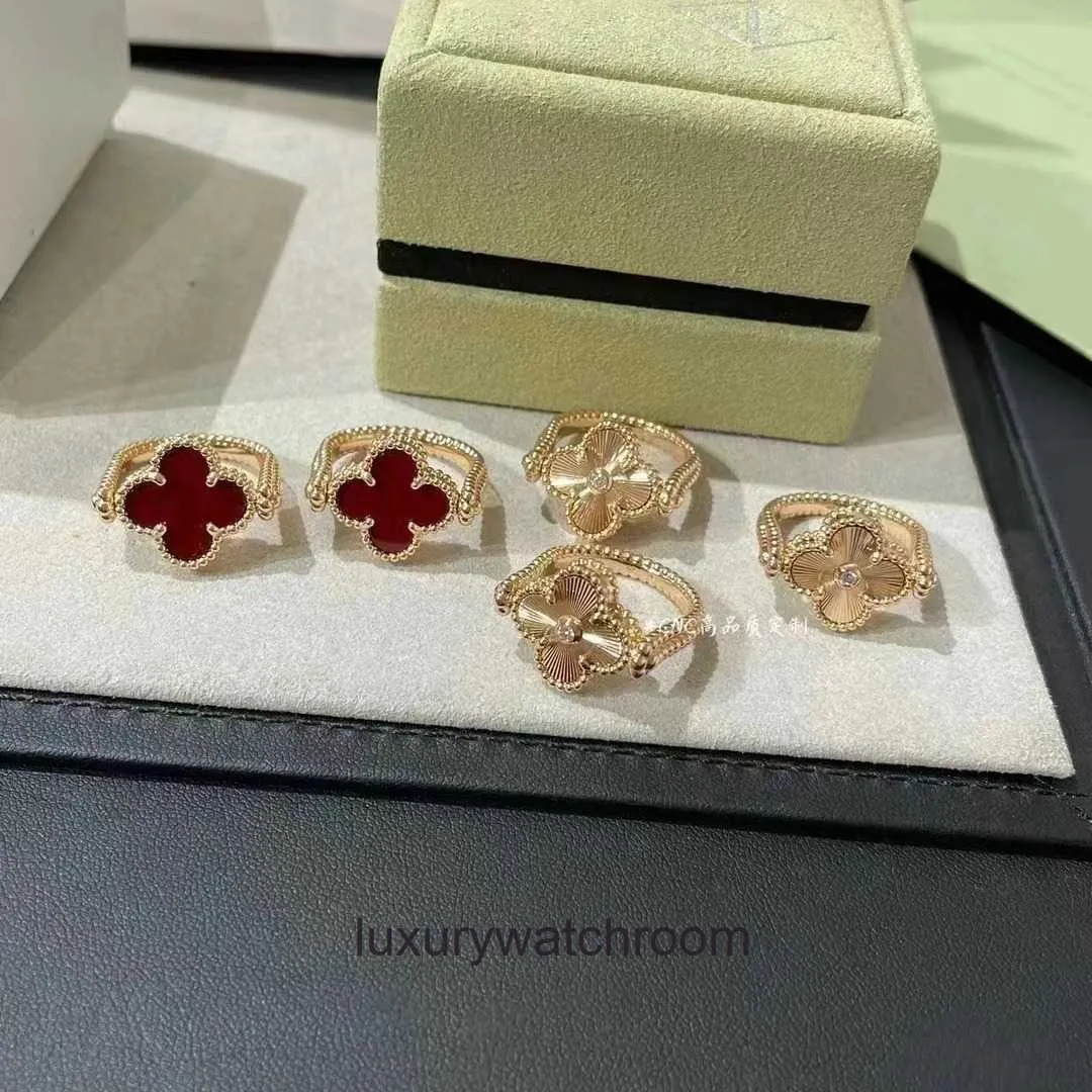 Ювелирные кольца высокого класса для женщин Ванклефф Vgold New Board Четыре листового клевера с двумя цветочными красными агат -лазерными кольцо